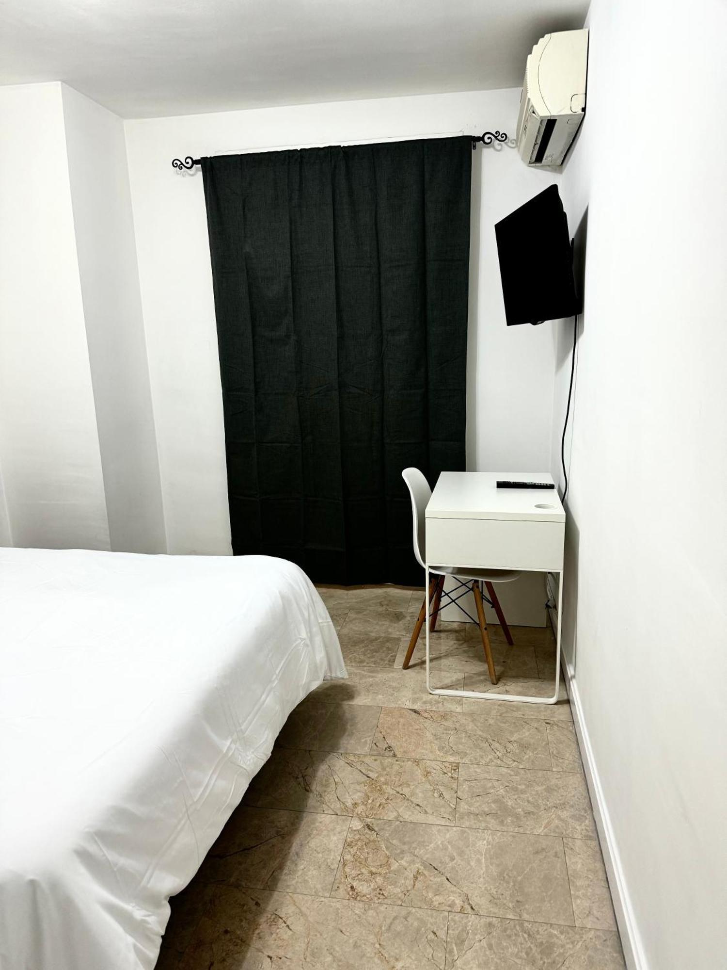 Alojamiento Bruckner Málaga Exterior foto